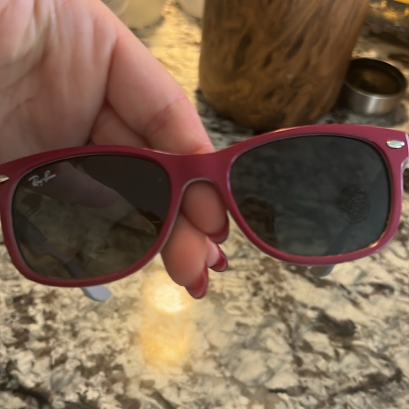 Ray Bans sunglasses for girls (3-10 years old) euc - Picture 2 of 2